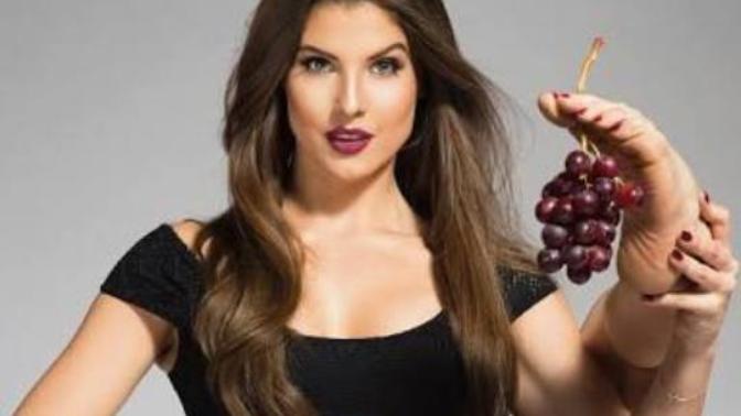 Amanda cerny mi? Inna mı?