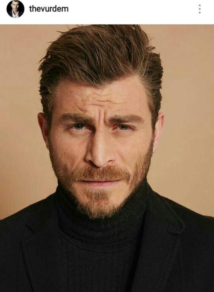 Türkiye'nin David Beckham'ını bulduk. Eren Vurdem çok karizmatik değil mi?
