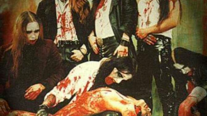 Satanistlerin insanları keserek şeytana kurban kestiklerini biliyormuydunuz?