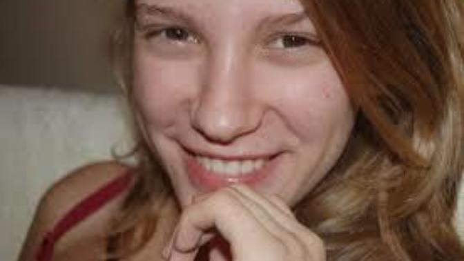 Serenay Sarıkaya makyajsız da güzel mi sizce?