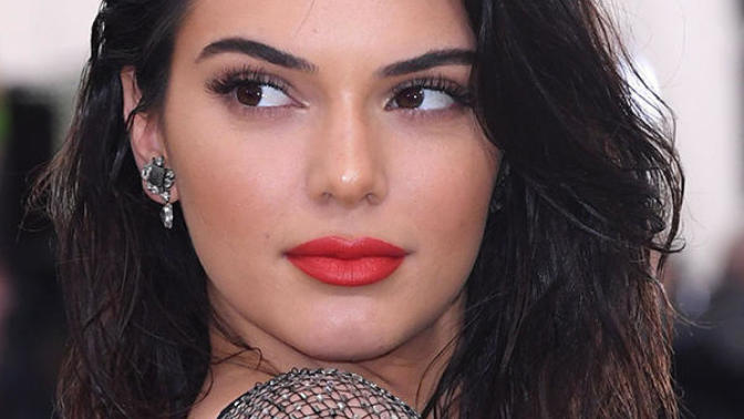 Bella Hadid mi daha güzel Kendall jenner mı? Ve Neden?