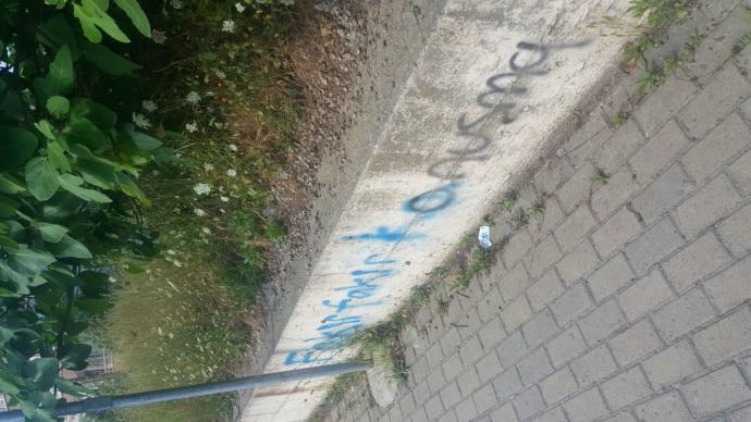 Şu ana kadar rastladığın en güzel duvar yazısı neydi?