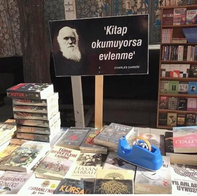 Kitap okumayan biriyle evlenir misiniz😀?