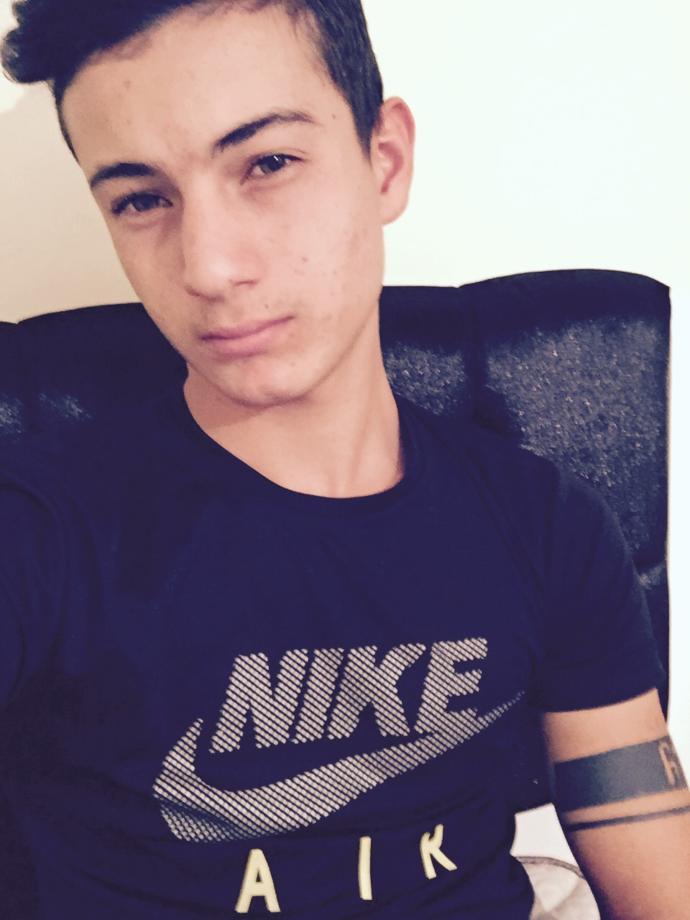 Arkadaşlar Burnum Büyükmü Sizce?<br />?