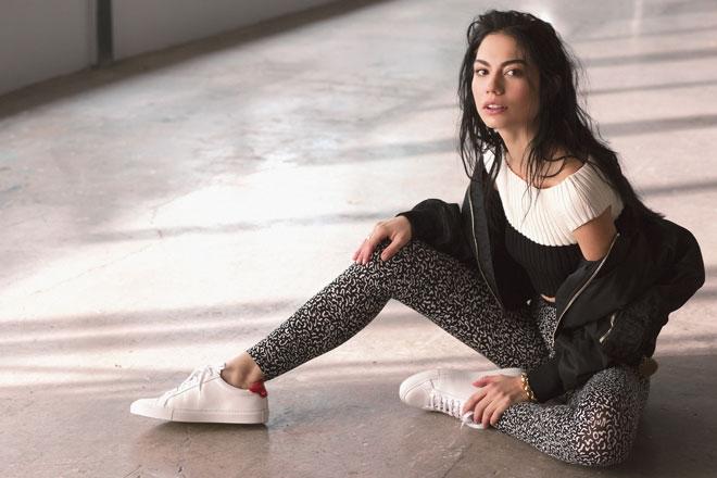 Demet Özdemir'den açıklama: Erkeklerden gelenleri açmıyorum. Demet Özdemir sizce haklı mı?