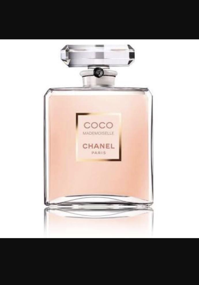 Kızlar chanelin coco mademoiselle parfümünü kullanan var mı nasıl kalıcı mı güzel mi ?