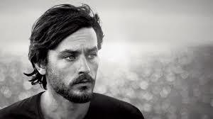 Ohaa sizce de Alain Delon, günümüzde yakıșıklı denilen erkeklerden daha yakıșıklı degil miymiss gencliginde?