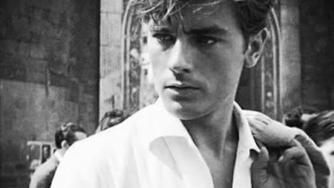 Ohaa sizce de Alain Delon, günümüzde yakıșıklı denilen erkeklerden daha yakıșıklı degil miymiss gencliginde?