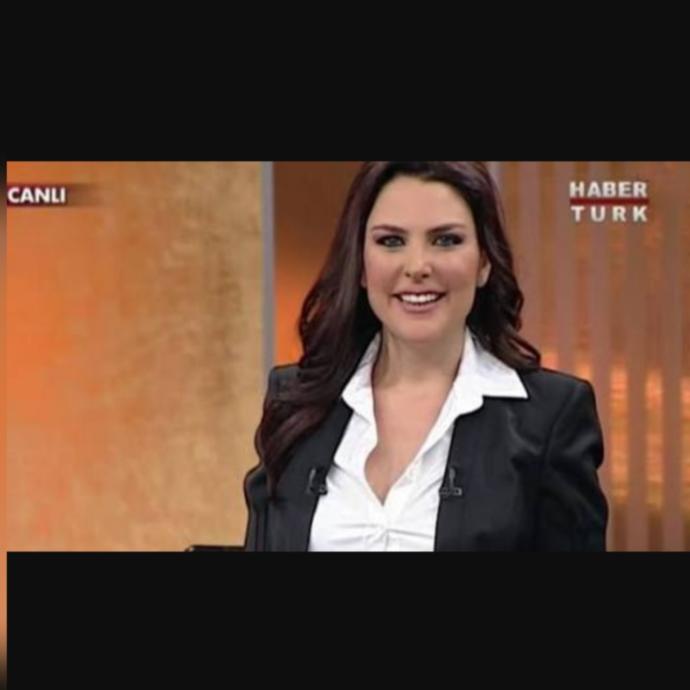 En güzel ana haber spikerini seciyoruz sizce hangisi en güzel ?