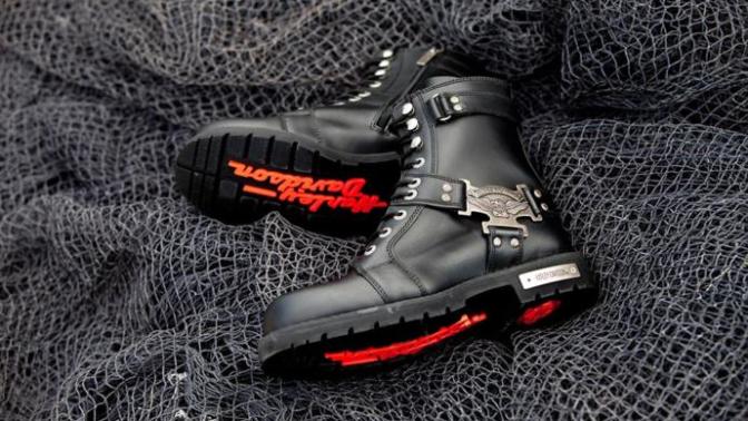 Harley Davidson bot kullanan var mı?