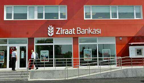 Ziraat bankasından staj için kart çıkarttıracaktım kardeşime ama banka kartının üstünde adı soyadı yazmıyor. Sizce neden??