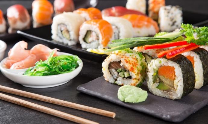 Sushi veya Karades seven var mı ?