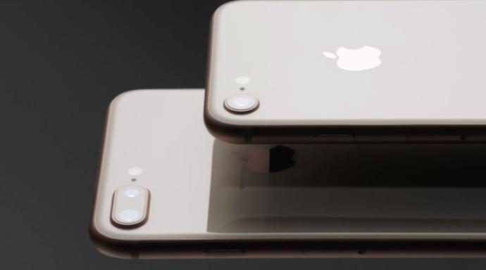 iPhone 8 ve iPhone 8 Plus'ın fiyatı, özellikleri belli oldu. Nasıl buldunuz yeni iPhone'u?