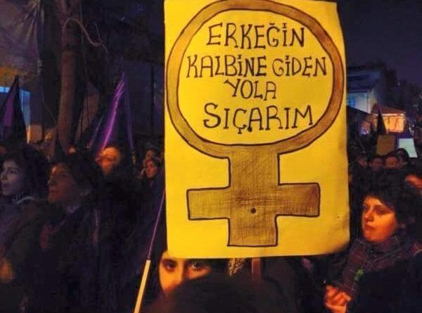 Feminist eylemde açılan pankartlar nasıl?