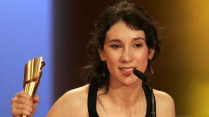 Sibel Kekilli Türkiye'yi Sildi! Sizce neden özellikle Türk takipçilerini engelledi? Haklı mı?