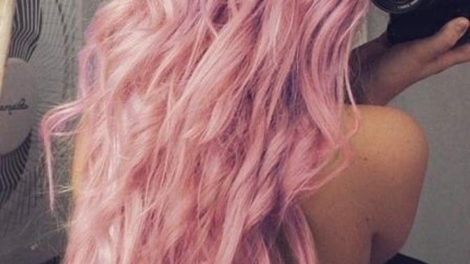 PEMBE SAÇ MI? MAVİ Mİ?
