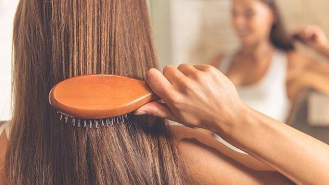 Durulanmayan ve saça şekil veren güzel kokulu bir saç bakım kremi biliyor musunuz?