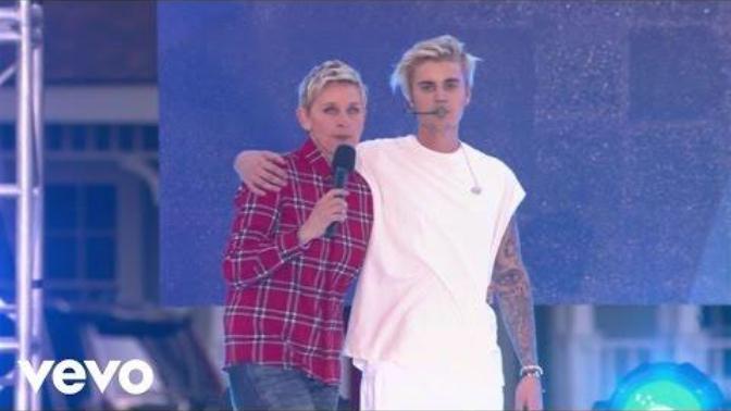 Justin Bieber in gerçek sesi daha güzel değil mi?