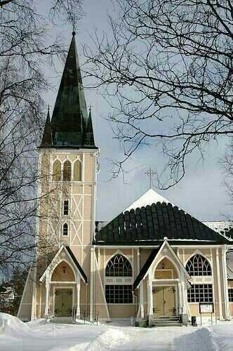 Müslüman Birisi Sadaka-i Cariye Olarak Kilise Yaptırırsa Günah mı Olur Sevap mı??