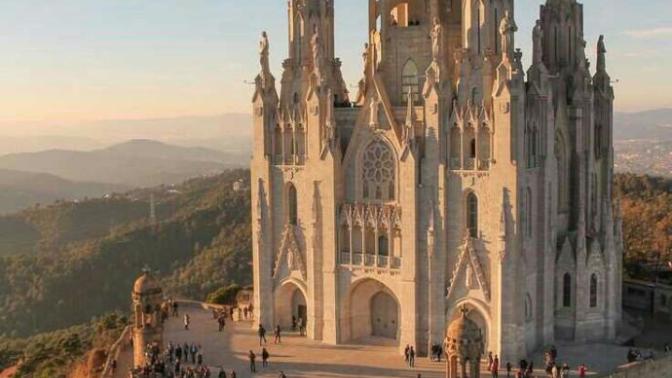 Müslüman Birisi Sadaka-i Cariye Olarak Kilise Yaptırırsa Günah mı Olur Sevap mı?