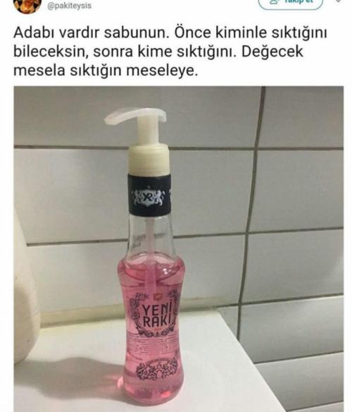 Rakı sofrası, kalbin anahtarının çözüldüğü tek yerdir bu yüzden adına "çilingir sofrası" denir! Peki rakının adabı nedir?