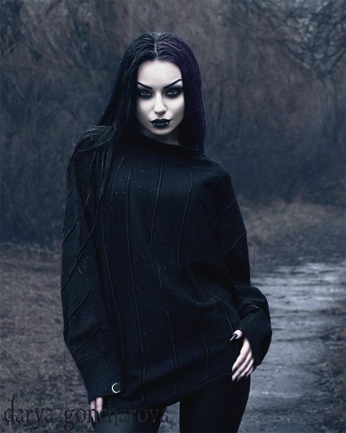 Bu fotoğrafa 5 dakika bakınca satanist oluyorsunuz yorumlarınız ne?