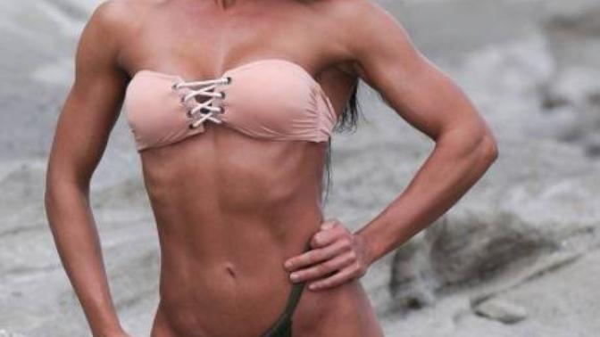 Türkiye Bikini Fitness Şampiyonu Deniz Eke oldu. Şampiyonumuzu siz nasıl buldunuz?