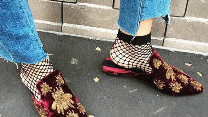 Gigi Hadid’ten Olivia Palermo’ya kadar birçok ünlünün tercihi Türk Sanayi 313 marka terliklerini siz beğendiniz mi? Giyer misiniz?