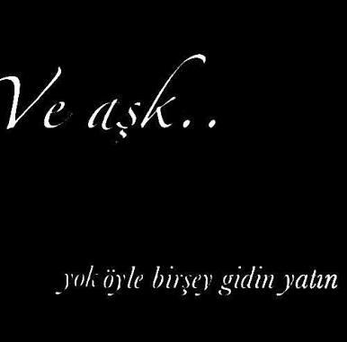 Sizce aşk var mı?