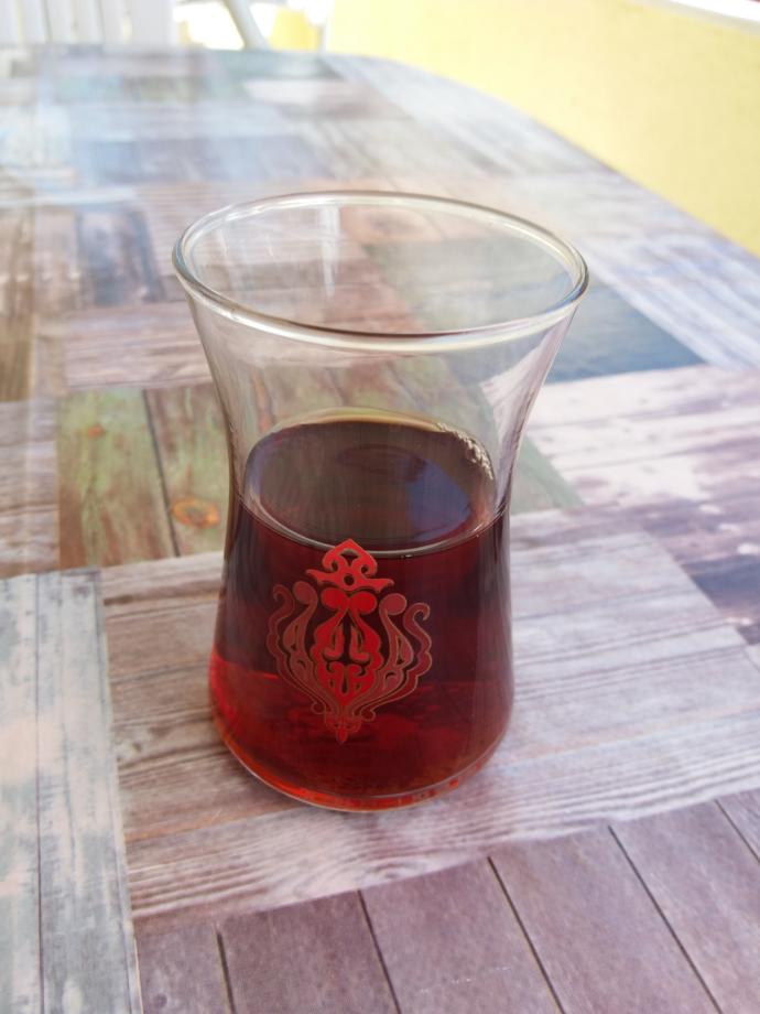  bir  sigara daha yakalımmı? uzakta olup burnumuzda tütenler için?
