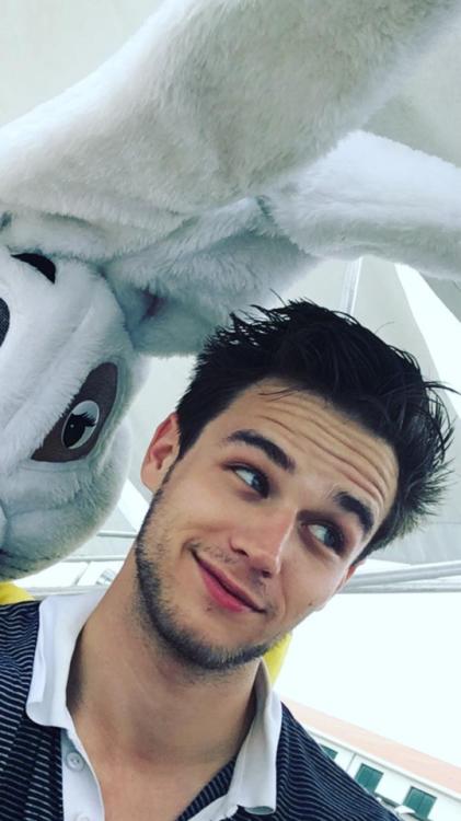 13 Reasons Why’da Justin Foley karakterine hayat veren Brandon Flynn,eşcinsel olsuğunu itiraf etti?Ne düşünüyorsun?