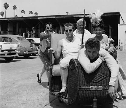 James Dean ve Marlon Brando'nun arasında çok farklı türden bir ilişkinin olduğu iddiaları yıllar sonra gündeme geldi düşünceniz?