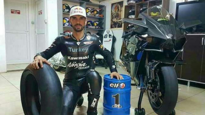 Kawasaki , mi Honda , mı Suzuki, mi, Yamaha, mı Hyosung, mu Mondial, mı, Çelik, mi?