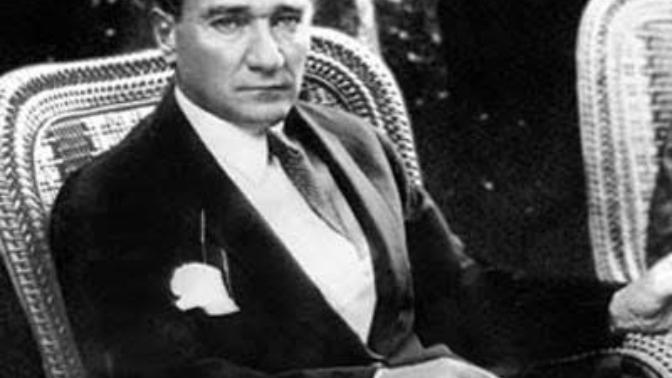 Atatürk mü Churchill mi daha karizma?