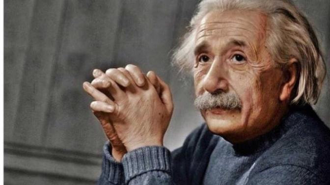 Einstein'a göre ne kadar çok bilgi o kadar küçük ego, ne kadar az bilgi o kadar büyük egodur. Sizce haklı mı?