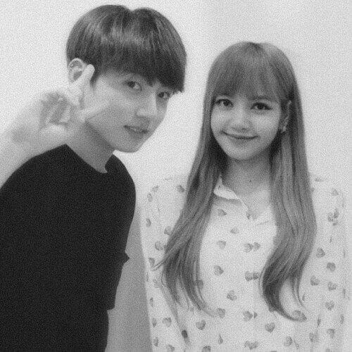 Lisa ve Jungkook :) sizce gerçekci mi ?