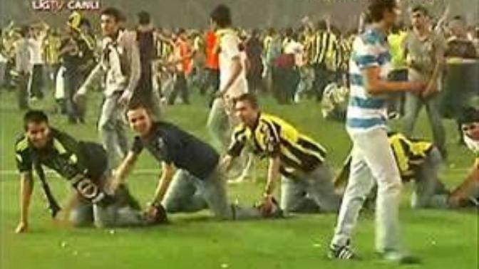 Fenerliler neden timsah yürüyüşü yaptı?