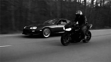 Motor süren kadınlar çekici mi?