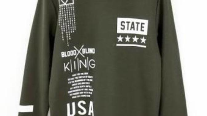 Resimdeki sweatshirt lerin hangi rengi herşey ile uyumlu olur?
