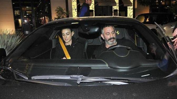 Önce Sıla, Sonra Tarkan ve şimdi de Cem yılmaz! İddialara göre Yılmaz'ın Sevgilisi hamile! Söylentiler hakkında ne düşünüyorsunuz?