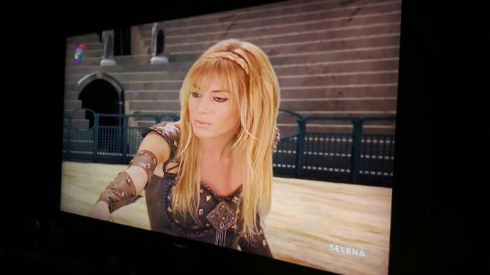 Selena mı hades mi selena vs hades hangi taraftasın ??