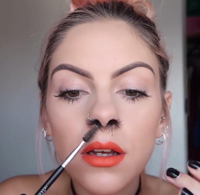 Burun kılından “trend” olur mu diyenlere inat yaratılan bu imajı nasıl buldunuz?