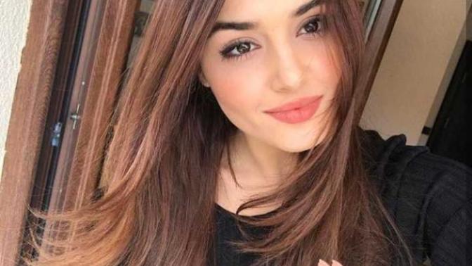 Hande Erçel mi Fahriye Evcen mi daha güzel?