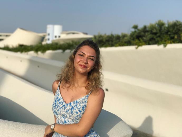 Kimdir bu kız? Tahminleri alalım mı?