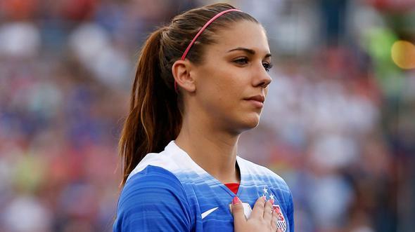 Futbolun Kadın Messisi Alex Morgan güzelliğiyle de baş döndürüyor. Sizce sporda cinsiyet ayrımı olmalı mı?