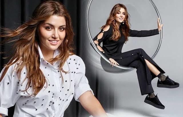 Hande Erçel'in saç rengi