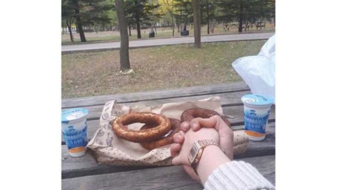 Sevgilinizle simit ayran yer misiniz?