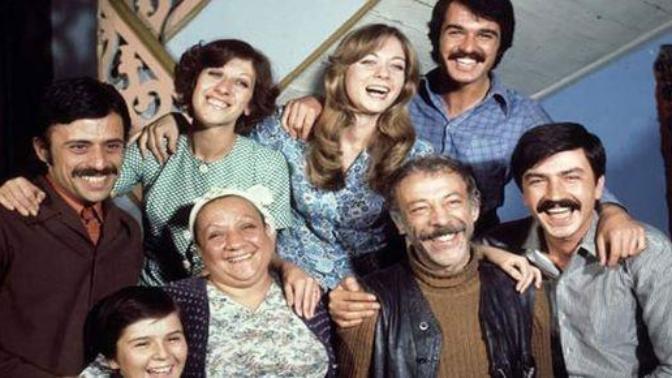 Yeni evlileri anne babayla aynı evde yaşamalarında olması ihtimal sıkıntılar nelerdir?