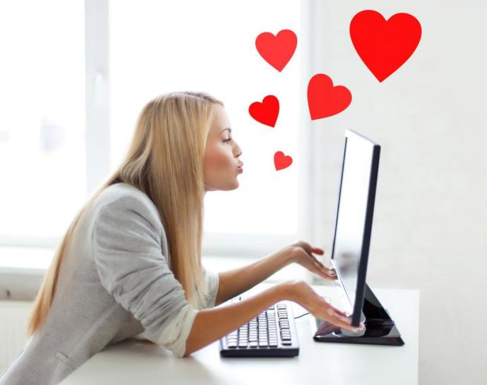 Evlenen her 8 çiftten 1'i internetten tanışıyor. Peki siz internetten tanıştığınız biri ile evlenir misiniz?