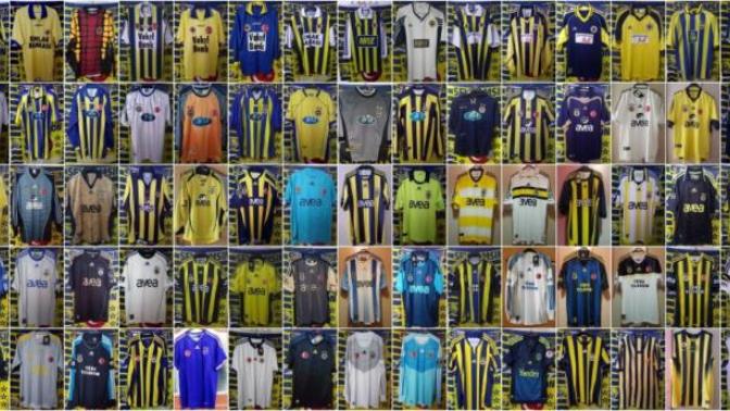75 adet Fenerbahçe forma koleksiyonum. Aranızda forma koleksiyonu yapan var mı?